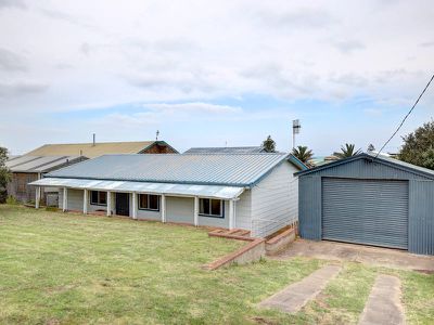 49 Hero Avenue, Middleton