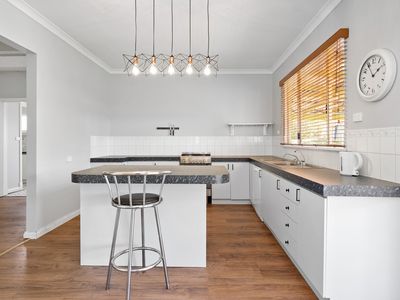 208 Piccadilly Street, Piccadilly