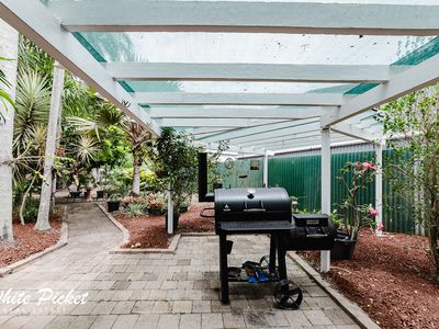 12 Taylor Street, West Mackay