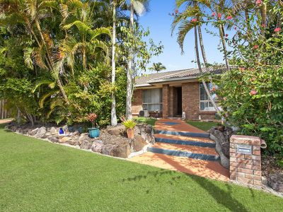 6 Cambuca Court, Tewantin