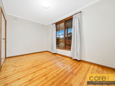 33 Monkhouse Drive, Endeavour Hills