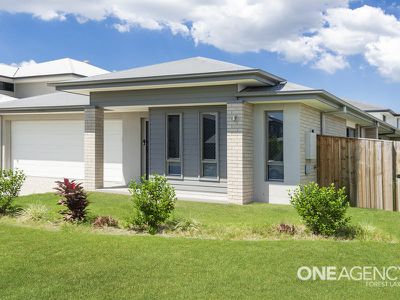 8 Hall St, Pallara