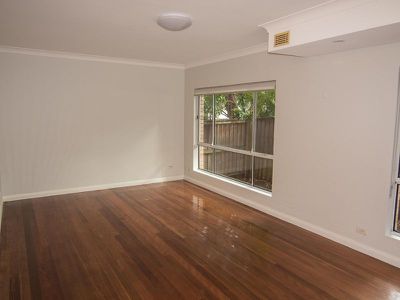 2 / 65 Burfit Street, Leichhardt