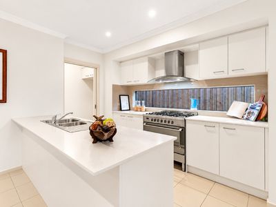 11 Smile Crescent , Wyndham Vale