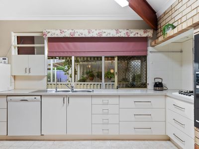 1 Stone Court, Kardinya