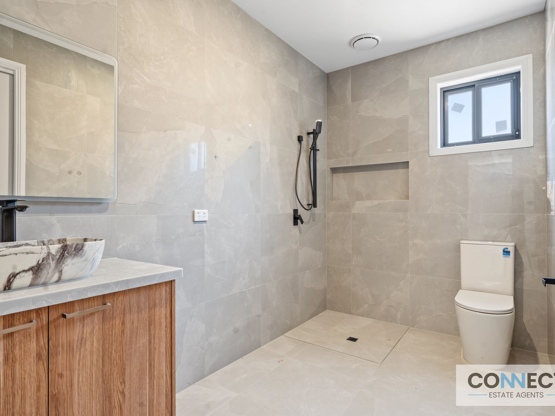 16 Mikado Way, Clyde