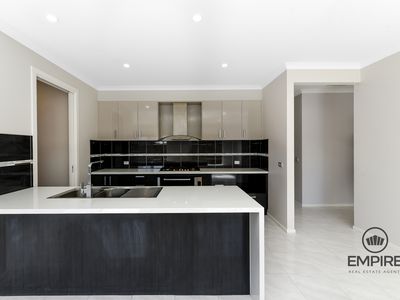 11 Alphey Road, Clyde North