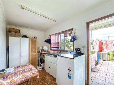6 BLACKWOOD STREET, Goondi Bend