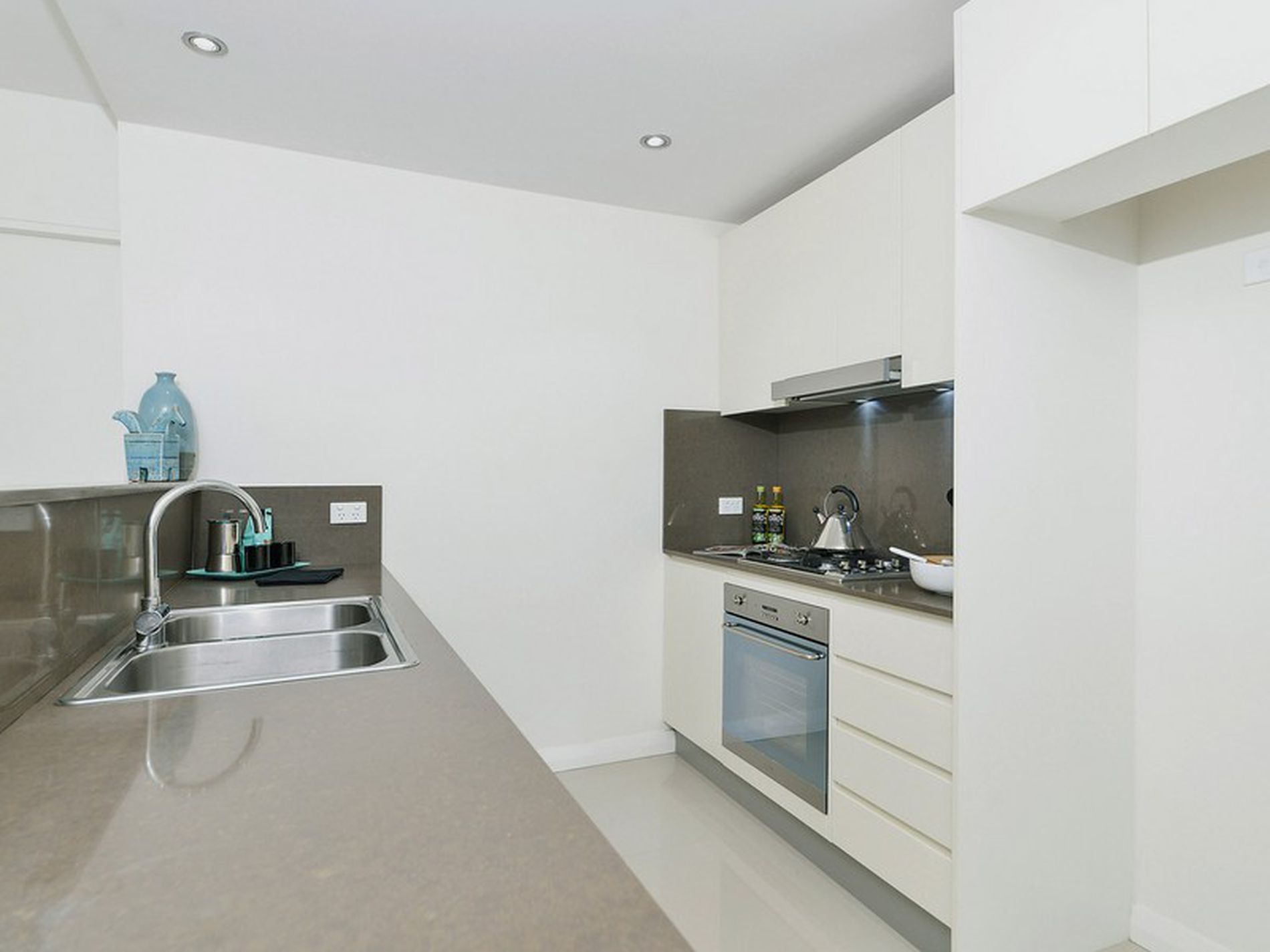 5601 / 42-44 Pemberton Street, Botany