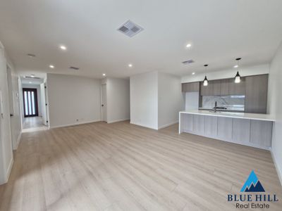 1 / 27 Crestwood Road, Thornton