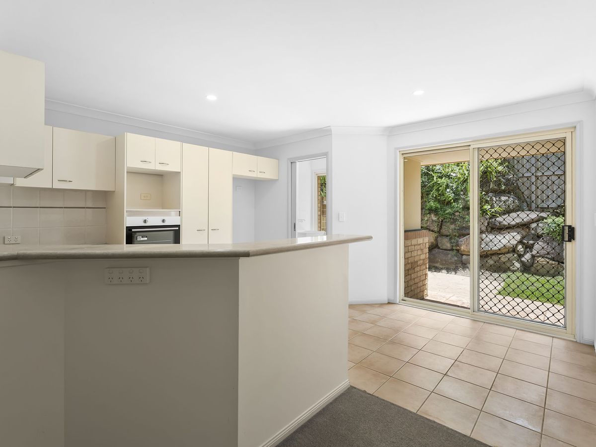 15 / 7 Titania Street, Morningside