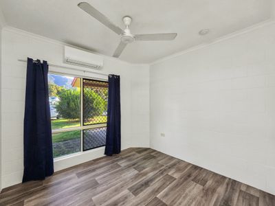 4 Clune Court, Edmonton