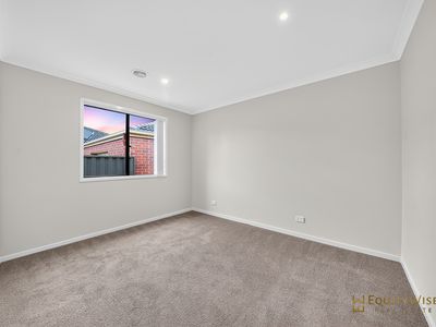 59 Kinglake Drive, Manor Lakes