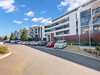 132 / 33 Quay Boulevard, Werribee South