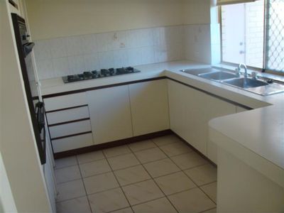 2/76 Dover Road, Scarborough