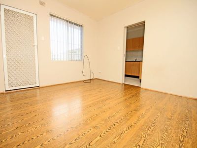 11 / 8 Fairmount Street, Lakemba