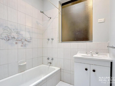 32 Eastdene Circle, Nollamara