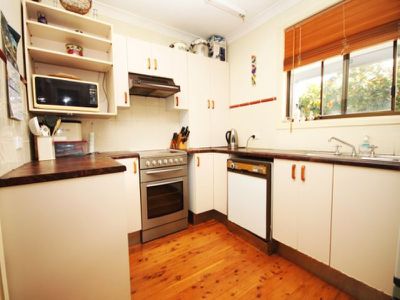 46 Henry Lawson Drive, Peakhurst