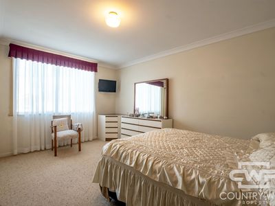 41 Ollera Street, Guyra