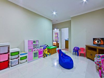 62 Taylor Pl, Mackenzie