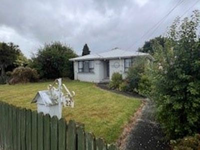 22 Constitution Avenue, Milton