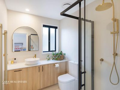 2 / 8 Lisa Court, Merimbula