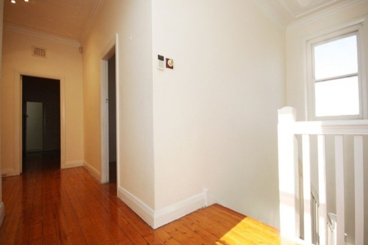 1 / 296 Lyons Road, Five Dock