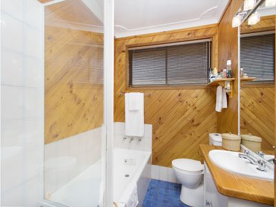 2 Gordon Avenue, Oak Flats