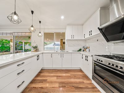 2 / 94 Hobbs Avenue, Como