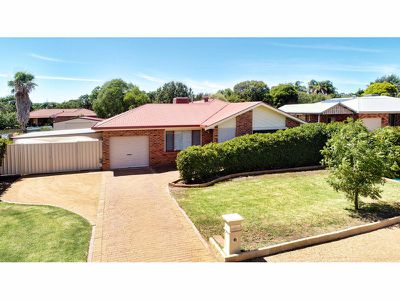13 Eden Park Avenue, Dubbo
