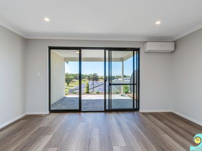 5 / 6 Merion Court, Yanchep