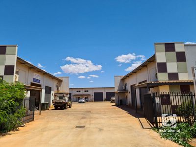 2 / 37 Steel Loop, Wedgefield