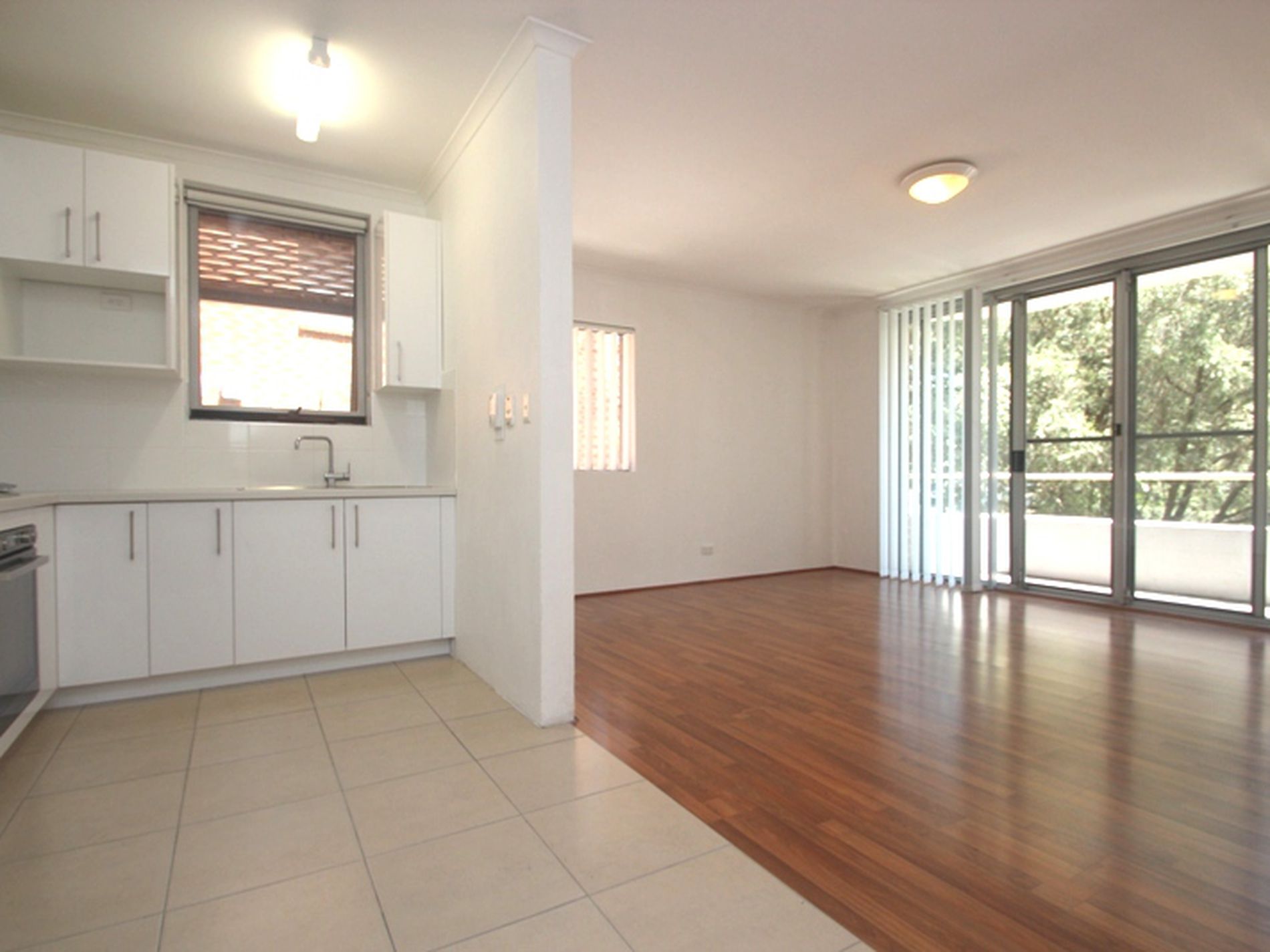 1 / 33 The Strand, Rockdale