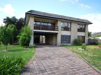 6 Wermatong Avenue, Mount Beauty
