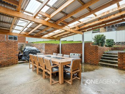 14 Burrows Avenue, Kanahooka