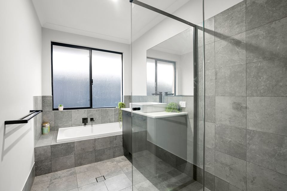 77 Avoca Chase , Baldivis