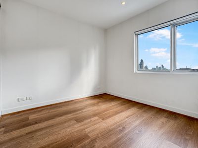 606 / 95 Berkeley Street, Melbourne