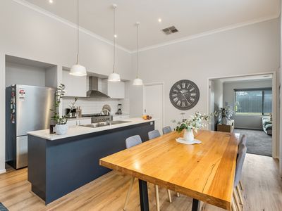 14 Maple Drive, Romsey