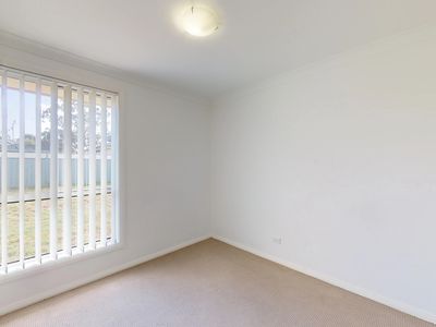 22 Dalbeattie Crescent, Dubbo