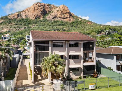 3 / 12 Paxton Street, North Ward