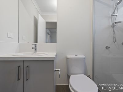 1 / 9 Offham Way, Westminster