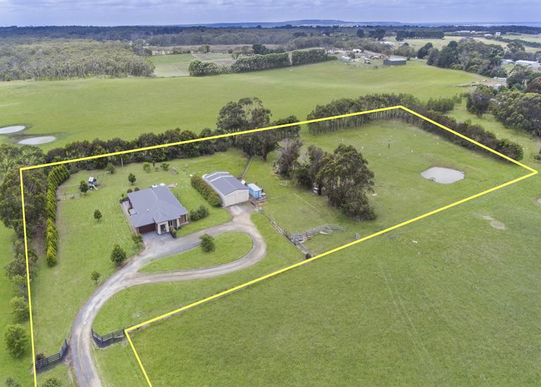 24 Tully Lane, Bolwarra