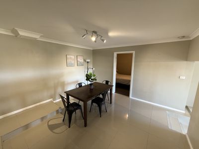 25 WOODBRY CRESCENT, Oxley Vale