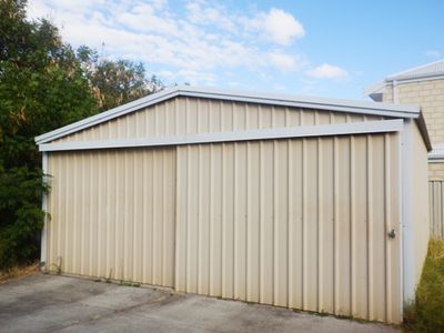 5 Beagle Place, Belmont