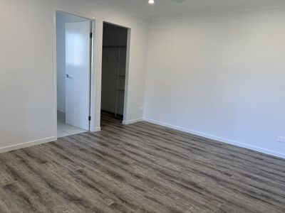 2 / 10 Satinwood Avenue, Urraween
