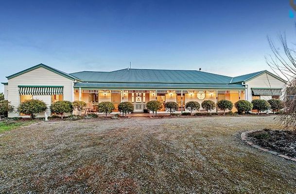 14 The Dress Circle, Oaklands Junction