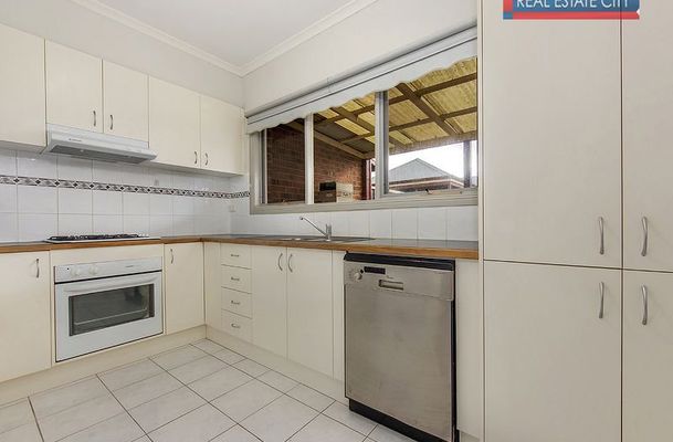 7 Meadowbank Lane, Craigieburn