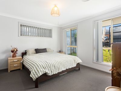 33 Flannery Drive, Calderwood