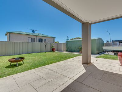 25 Flagtail Outlook, Yanchep