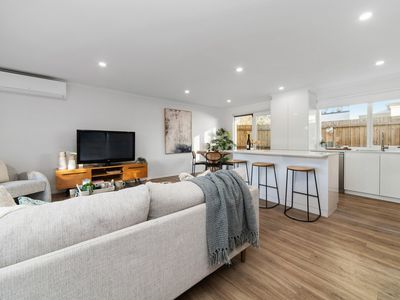 121 Eramosa Road, Somerville